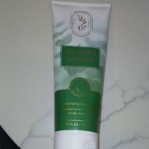 Bath & Body Works Eucalyptus Spearmint Moisturizing Body Wash